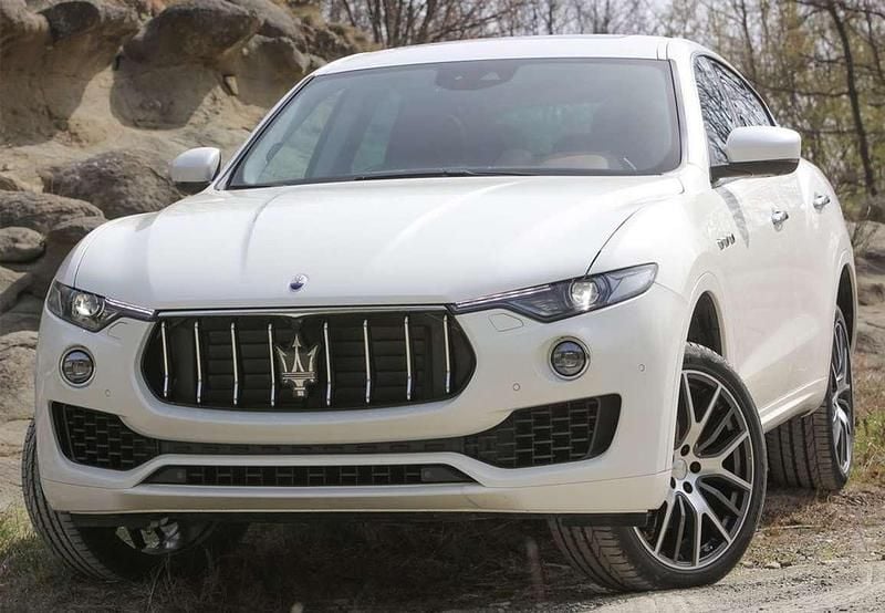 Usado Maserati Levante 430 CV (316 kW) 2018 Gris SUV