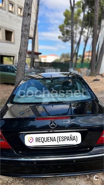 Usado Mercedes E270 Classic 177 CV (130 kW) 2005 Negro Berlina