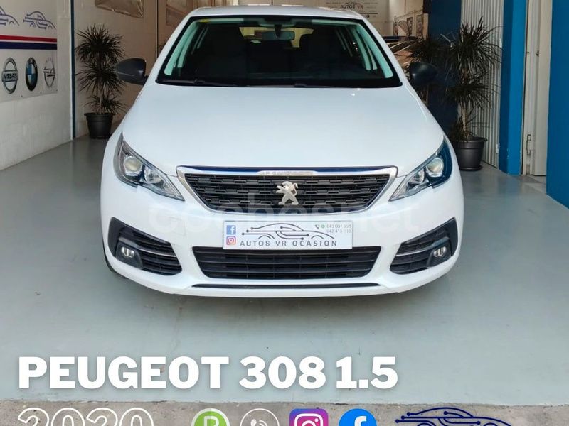 Usado Peugeot 308 Access 100 CV (73 kW) 2020 Blanco Berlina