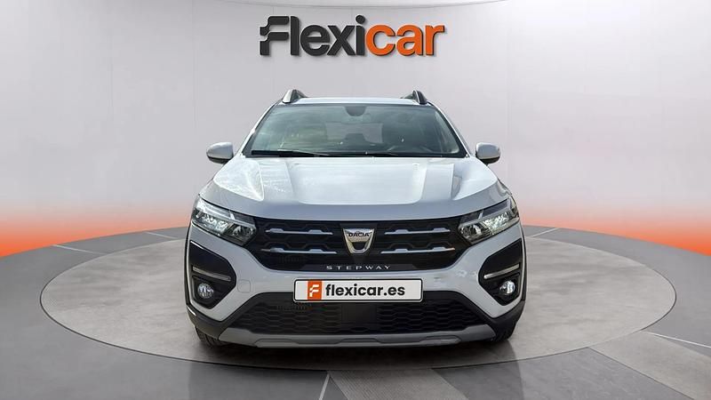 Usado Dacia Sandero Comfort 91 CV (66 kW) 2021 Blanco Utilitario