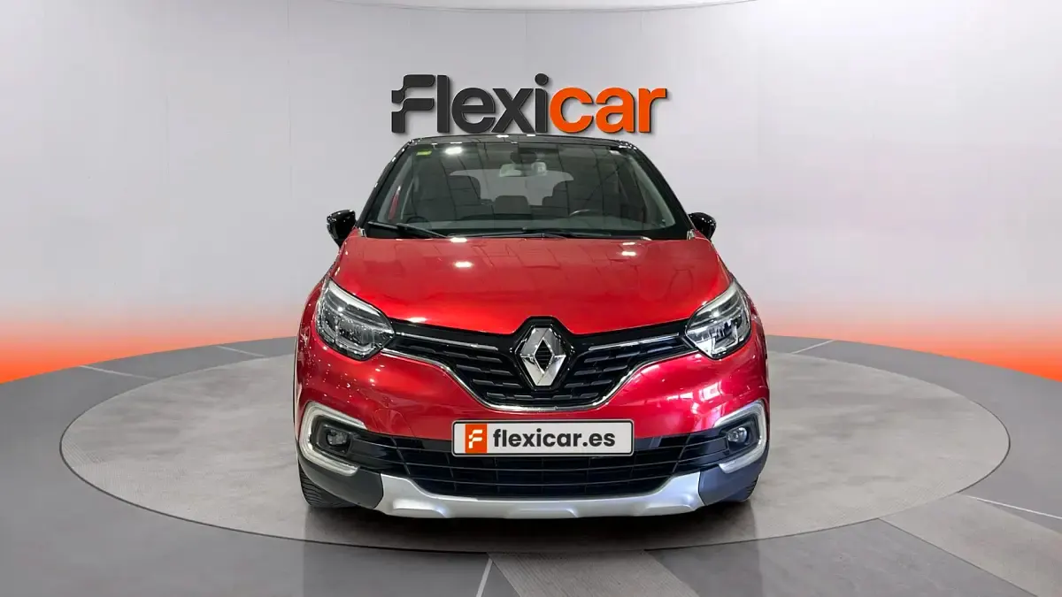 Usado Renault Captur Zen 120 CV (88 kW) 2018 Rojo SUV