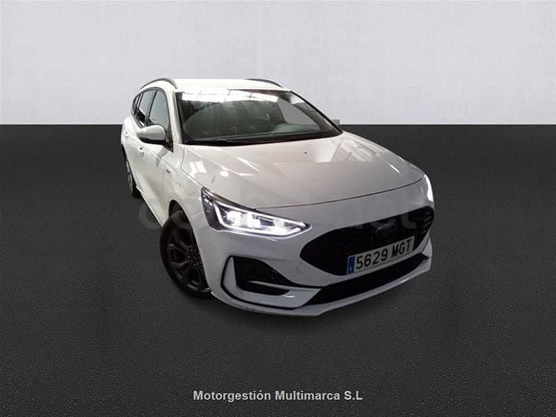 Usado Ford Focus ST-Line 155 CV (114 kW) 2023 Blanco Familiar