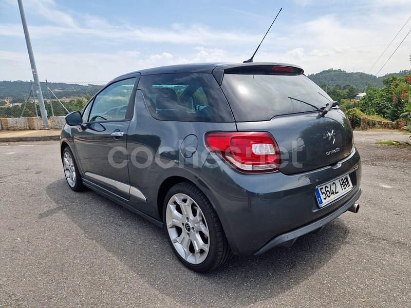 Usado Citroën DS3 92 CV (67 kW) 2013 Gris / plata Berlina
