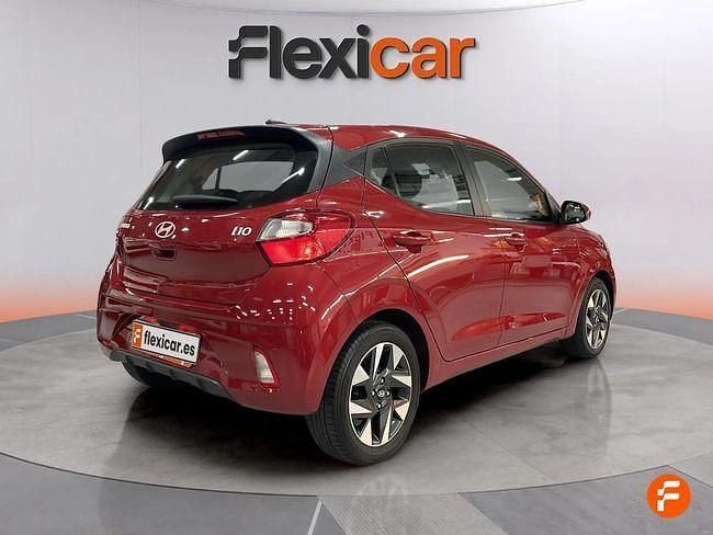 Usado Hyundai i10 67 CV (49 kW) 2023 Rojo Utilitario