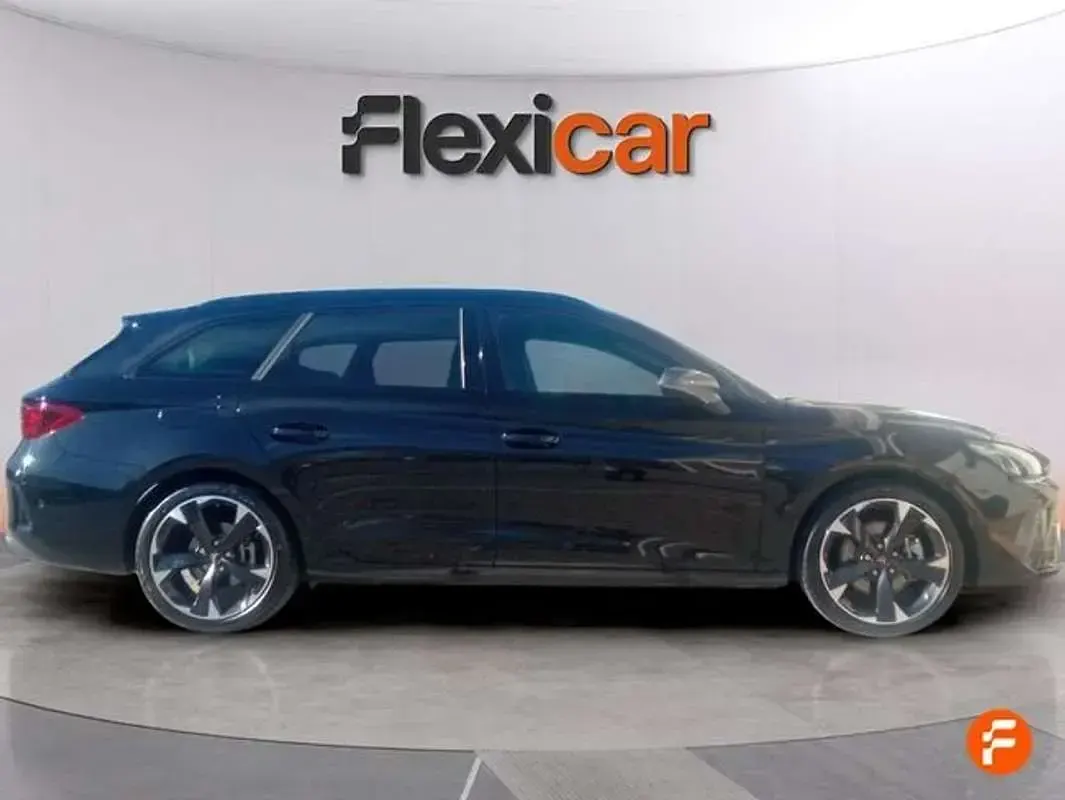 Usado Cupra Leon 204 CV (150 kW) 2025 Negro Utilitario