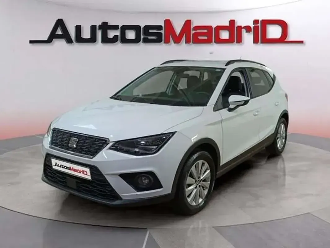 Usado Seat Arona Ecomotive 95 CV (69 kW) 2020 Blanco SUV