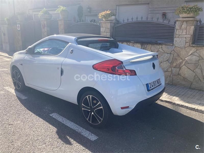Usado Renault Wind Dynamique 100 CV (73 kW) 2011 Blanco Coupe