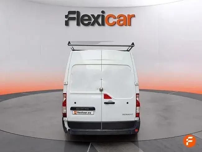 Begagnad Renault Master 136 HK (100 kW) 2021 Vit Sedan