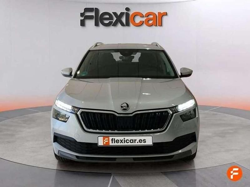 Usado Skoda Kamiq Ambition 110 CV (80 kW) 2021 Gris SUV