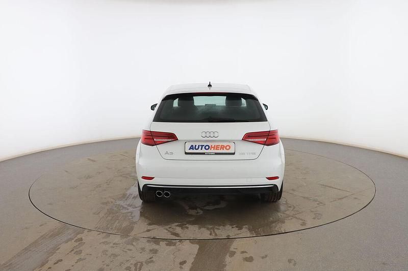 Usado Audi A3 Design 150 CV (110 kW) 2019 Blanco Utilitario