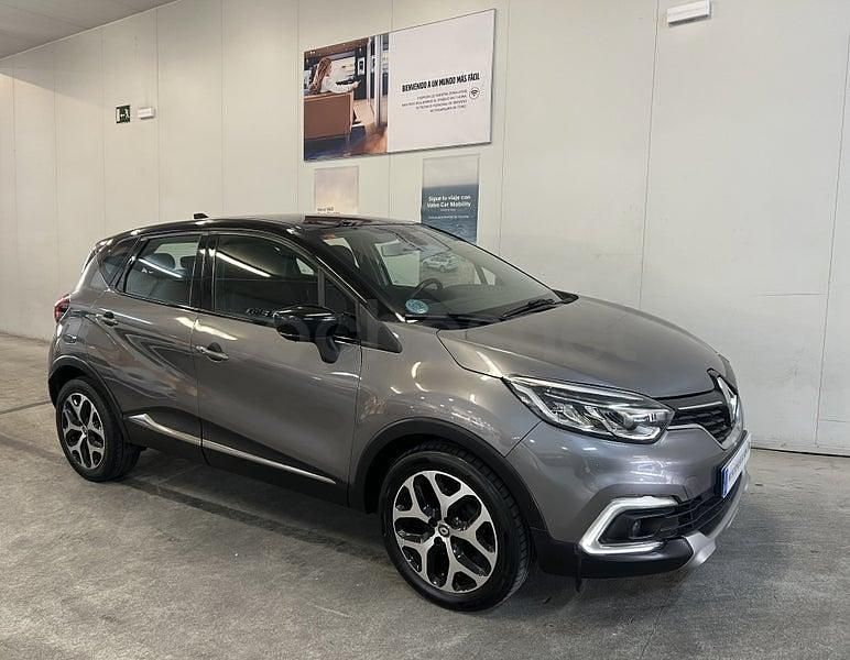 Usado Renault Captur Zen 110 CV (80 kW) 2018 Gris / plata SUV