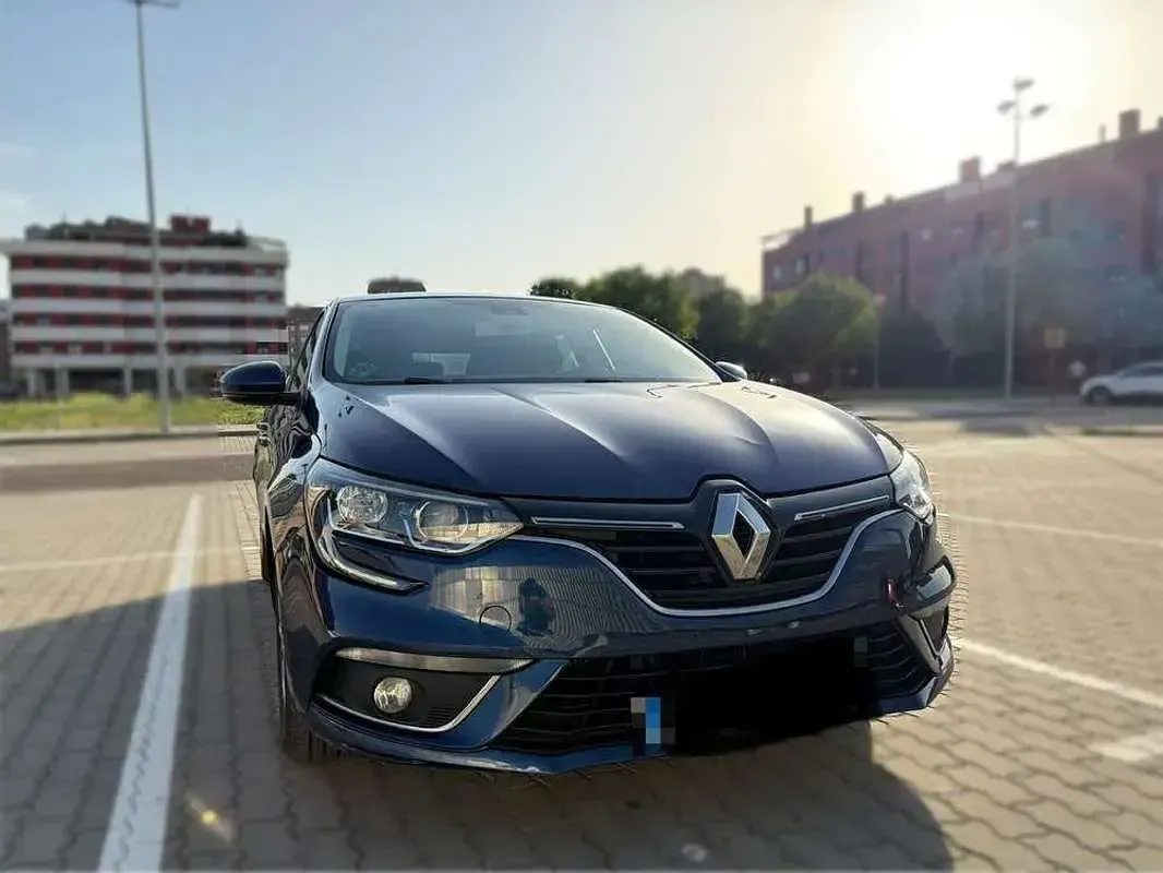 Usado Renault Mégane IV Intens 132 CV (97 kW) 2017 Azul Utilitario