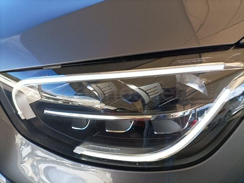Usado Mercedes GLC300e 320 CV (235 kW) 2021 Gris / plata SUV
