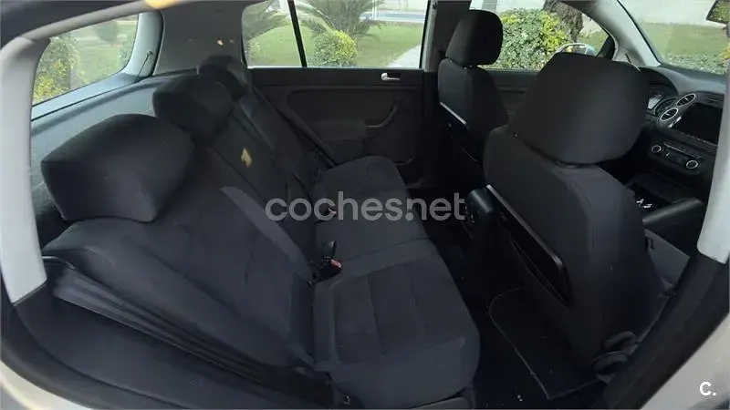 Usado VW Golf Plus Sport 105 CV (77 kW) 2010 Gris / plata Monovolumen