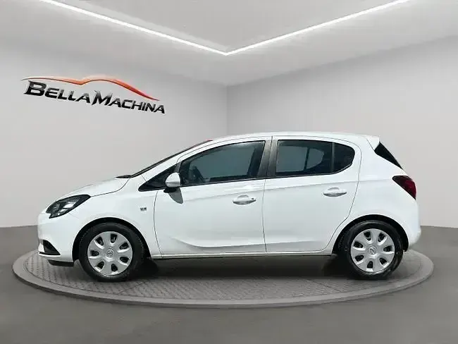 Begagnad Opel Corsa Selective 90 HK (66 kW) 2019 Vit Sedan
