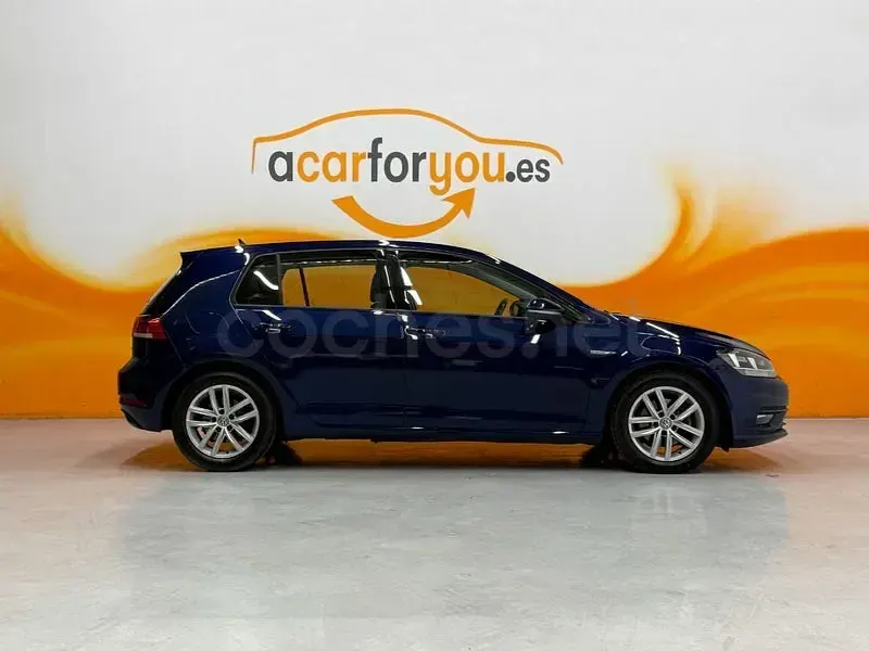 Usado VW Golf VIII Edition 131 CV (96 kW) 2020 Azul Berlina