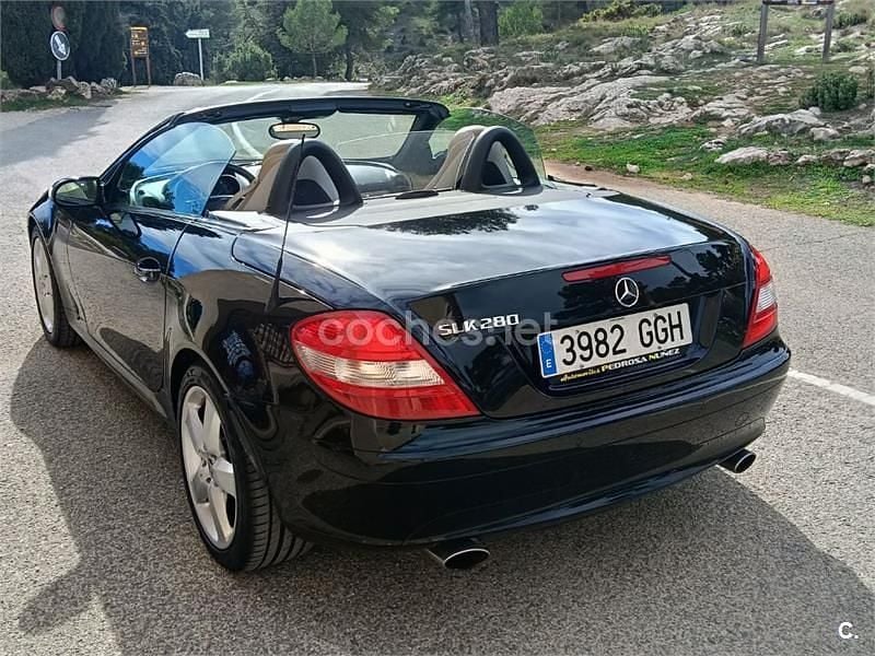 Usado Mercedes SLK280 231 CV (169 kW) 2007 Negro Descapotable