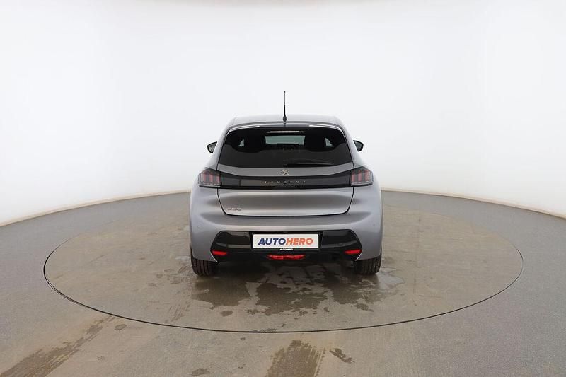 Usado Peugeot 208 Allure 101 CV (74 kW) 2020 Gris Utilitario