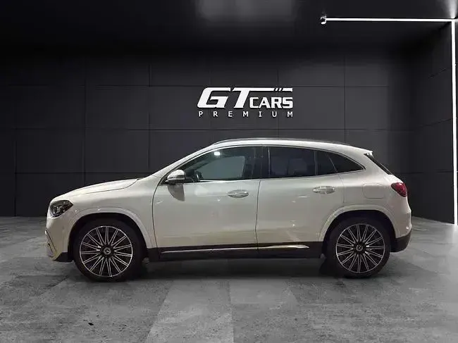 Usado Mercedes GLA220 AMG 190 CV (139 kW) 2023 Blanco SUV