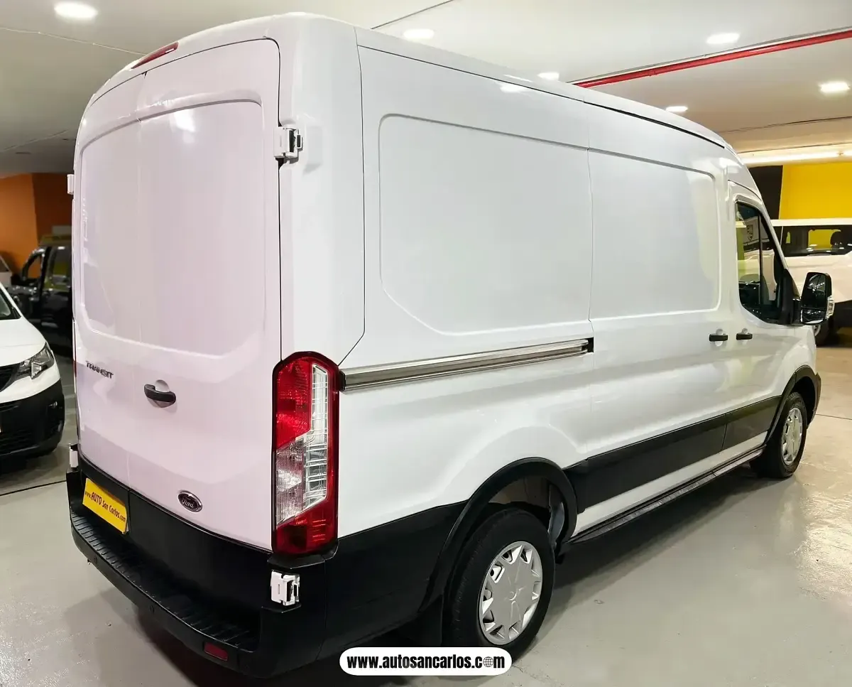 Usado Ford Transit Trend 130 CV (95 kW) 2021 Blanco Van