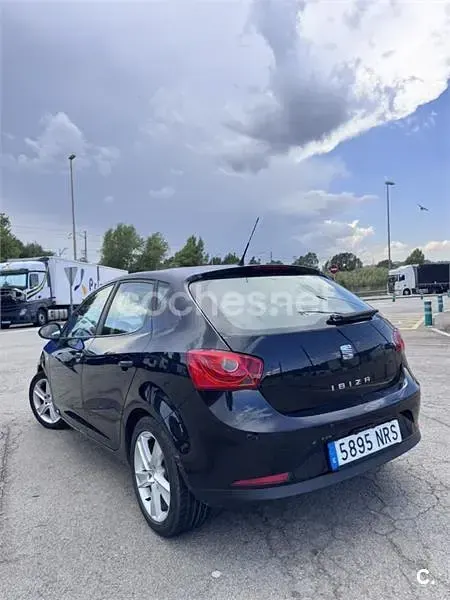 Usado Seat Ibiza 60 CV (44 kW) 2012 Negro Berlina