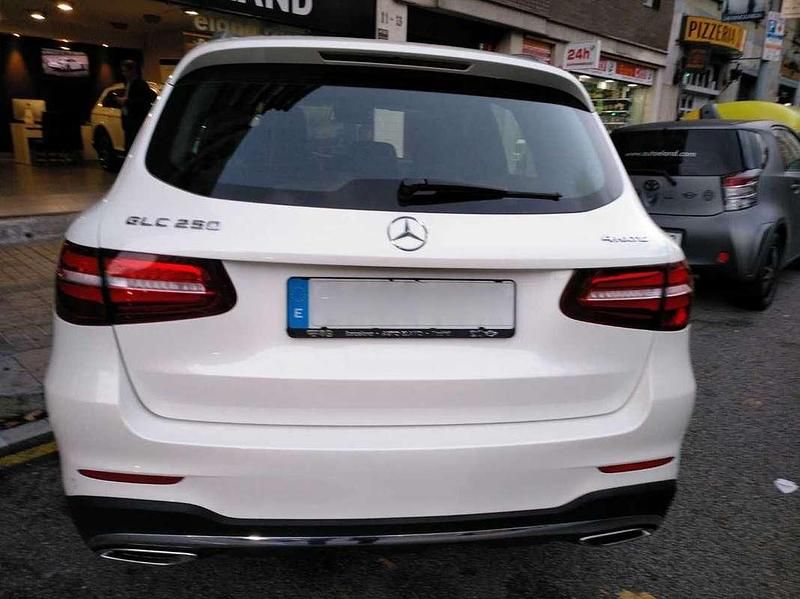 Usado Mercedes GLC250 AMG 211 CV (155 kW) 2017 Blanco SUV
