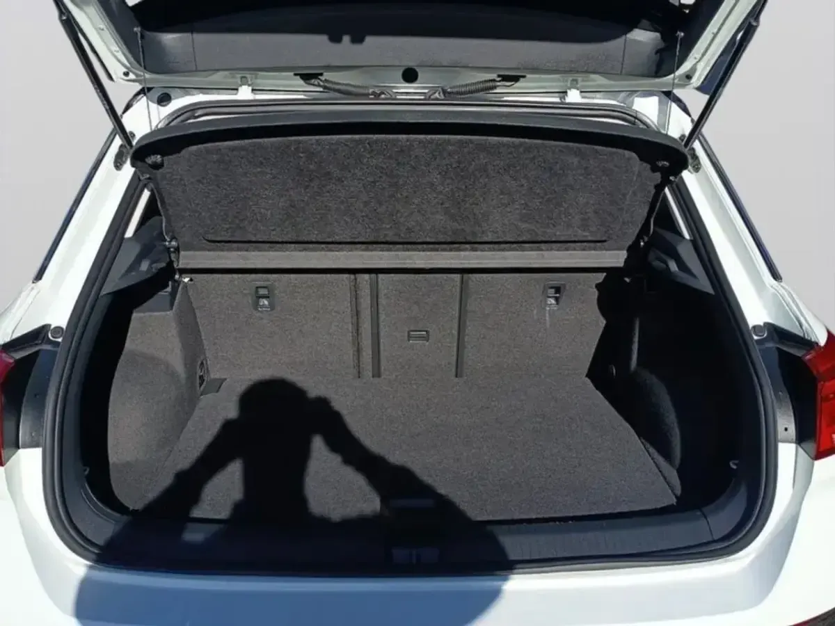Usado VW T-Roc Advance 110 CV (80 kW) 2022 Blanco SUV