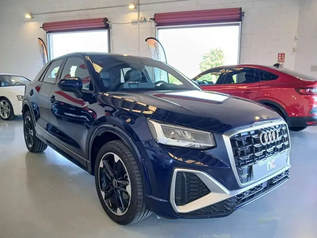 Usado Audi Q2 S-Line 150 CV (110 kW) 2022 Azul SUV