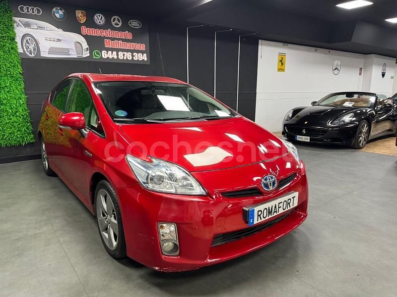Rojo Usado 2010 Toyota Prius Advance Utilitario | 6999 € (Buen precio) - Imagen 1/4