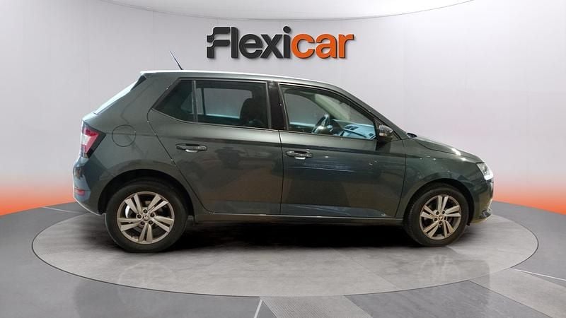 Usado Skoda Fabia 95 HP (69 kW) 2020 Cinzento Sedan