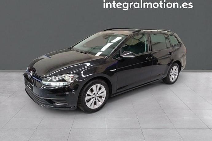 Usado 2019 VW Golf VII Trendline Familiar | 16.900 € (Precio justo) - Imagen 1/4