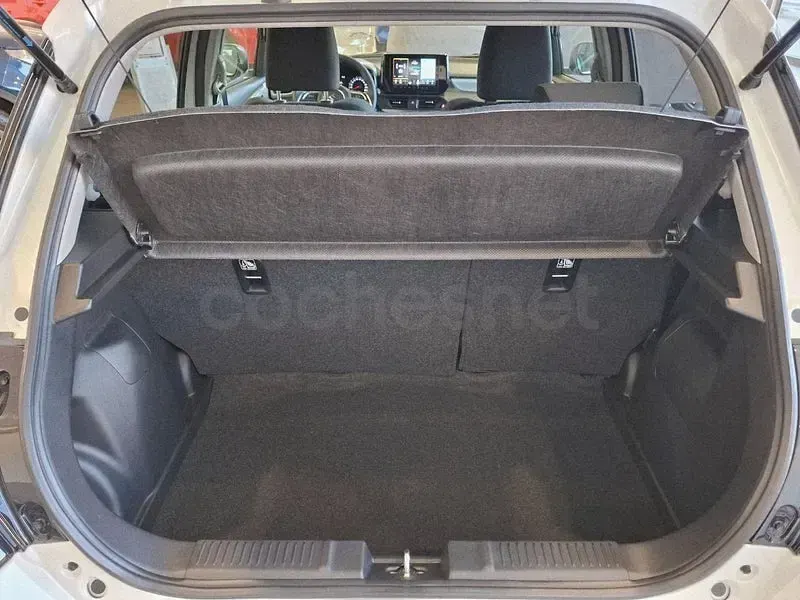 Nuevo Suzuki Swift 81 CV (59 kW) 2026 Azul Utilitario
