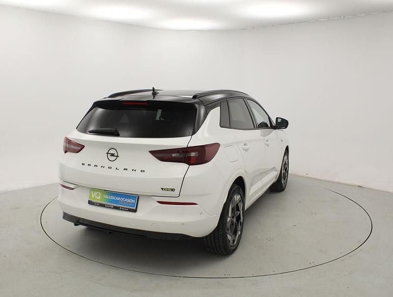 Usado Opel Grandland X GSe 300 CV (220 kW) 2023 Arktis white SUV