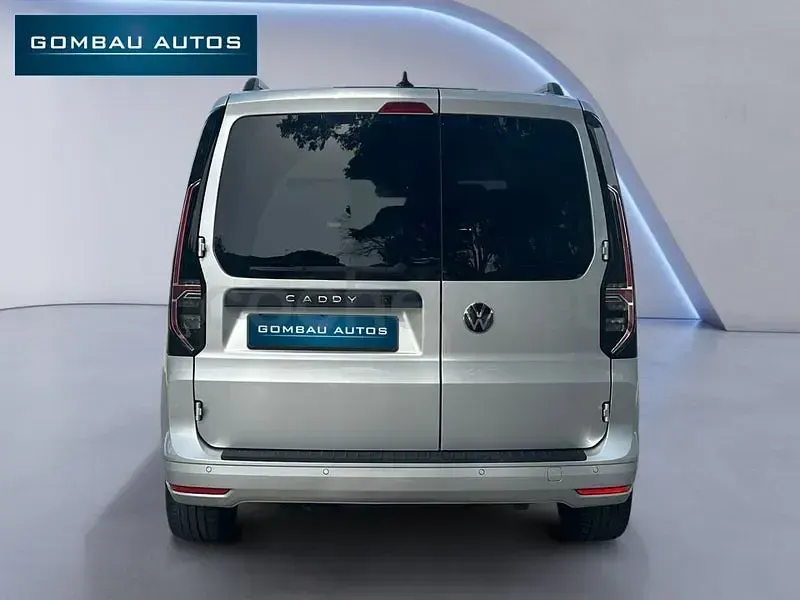 Usado VW Caddy Maxi California 122 CV (89 kW) 2023 Gris / plata Monovolumen
