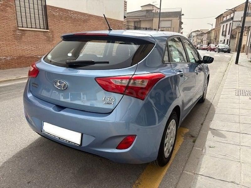 Usado Hyundai i30 110 CV (80 kW) 2012 Azul Berlina
