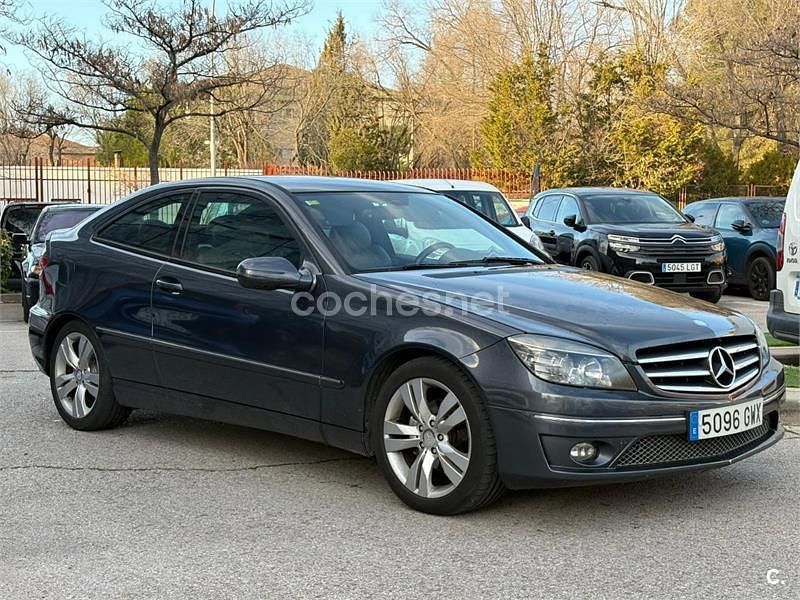 Usado Mercedes CLC220 150 CV (110 kW) 2010 Gris / plata Utilitario