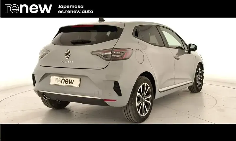 Usado Renault Clio V Techno 100 CV (73 kW) 2025 Gris Berlina