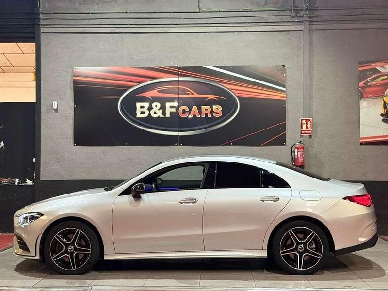 Usado Mercedes CLA250e 218 CV (160 kW) 2021 Plateado Berlina