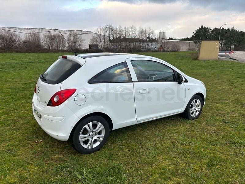 Usado Opel Corsa Sport 87 CV (63 kW) 2010 Blanco Utilitario
