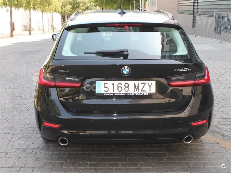 Usado BMW 330e 292 CV (214 kW) 2021 Negro Familiar