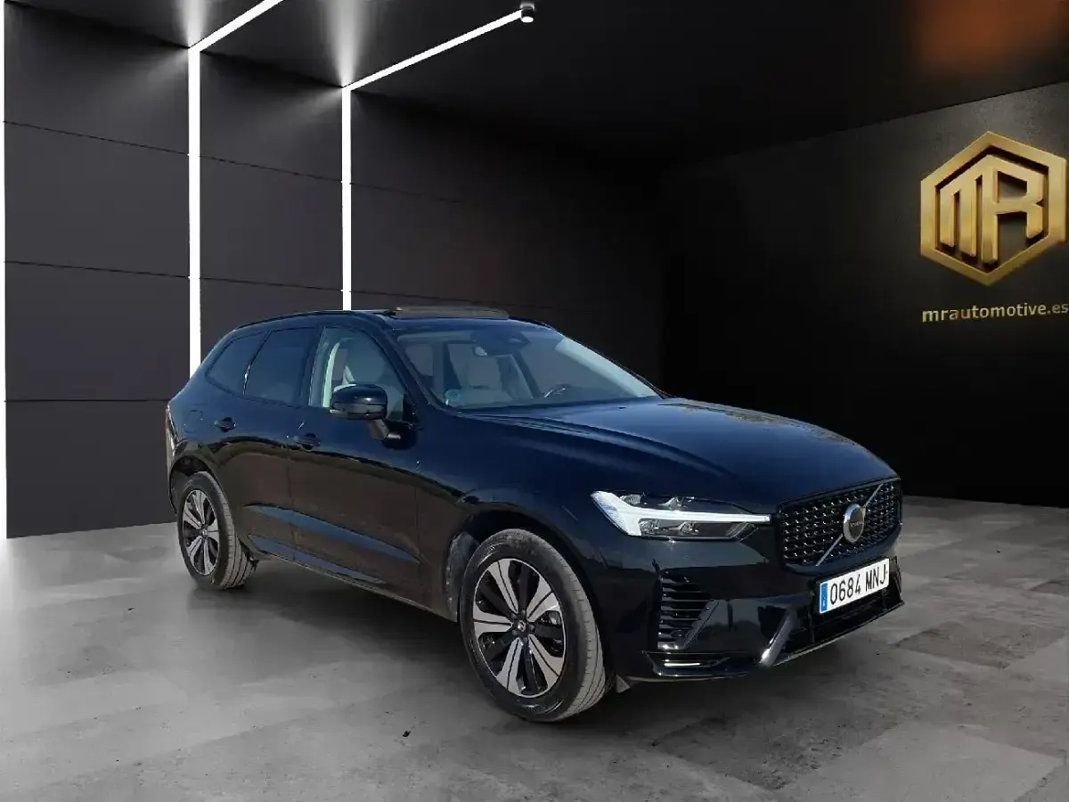 Usado Volvo XC60 Plus 349 CV (256 kW) 2024 Negro SUV