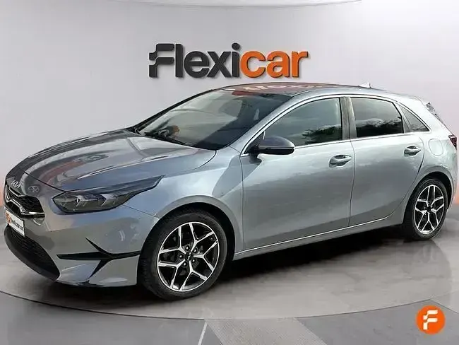Usado Kia Ceed 100 CV (73 kW) 2021 Gris Utilitario