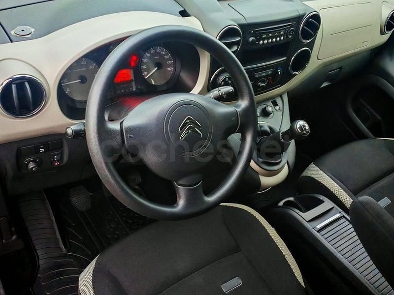 Usado Citroën Berlingo XTR 114 CV (83 kW) 2015 Gris / plata Monovolumen