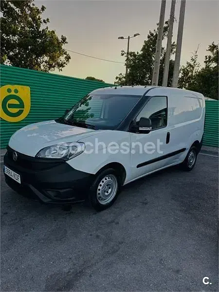 Usado Fiat Doblò Active 75 CV (55 kW) 2010 Blanco Monovolumen