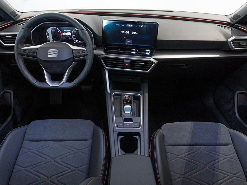 Usado Seat Leon FR 150 CV (110 kW) 2022 Negro Berlina