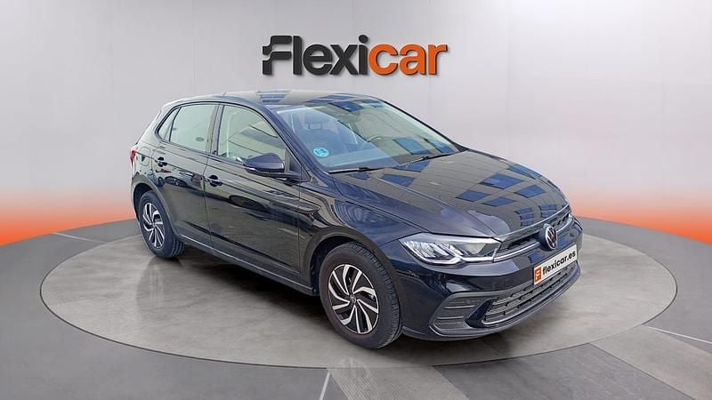 Usado VW Polo Life 95 CV (69 kW) 2022 Negro Utilitario