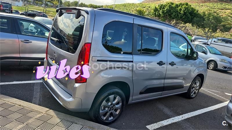 Usado Opel Combo Life Elegance 131 CV (96 kW) 2024 Gris / plata Monovolumen