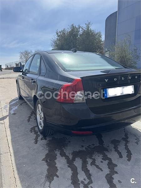 Usado Volvo S40 Drive Kinetic 109 CV (80 kW) 2010 Negro Berlina