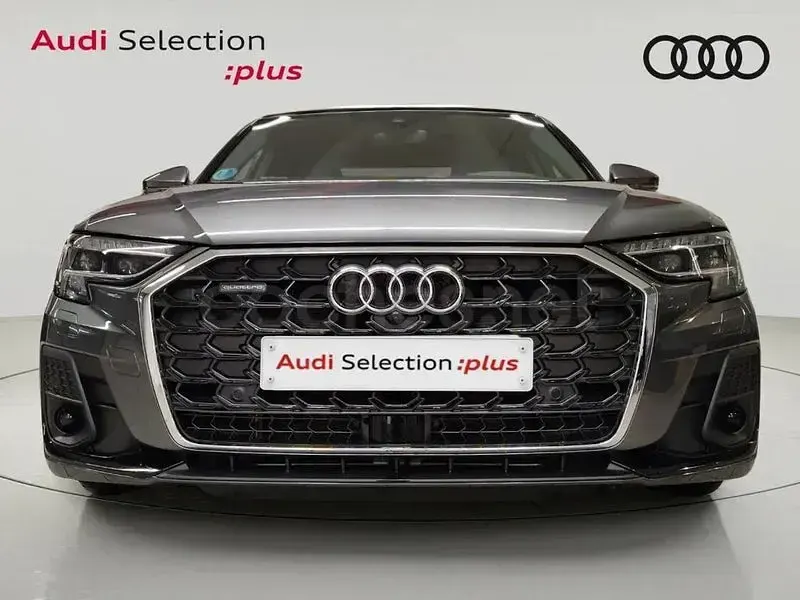 Usado Audi A8 S-Line 286 CV (210 kW) 2025 Gris / plata Berlina