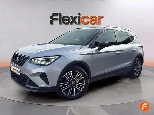 Usado Seat Arona FR 115 CV (84 kW) 2024 Gris SUV